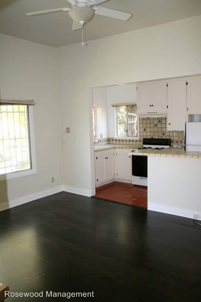 Building Photo - 522-526 N Alta Vista Blvd