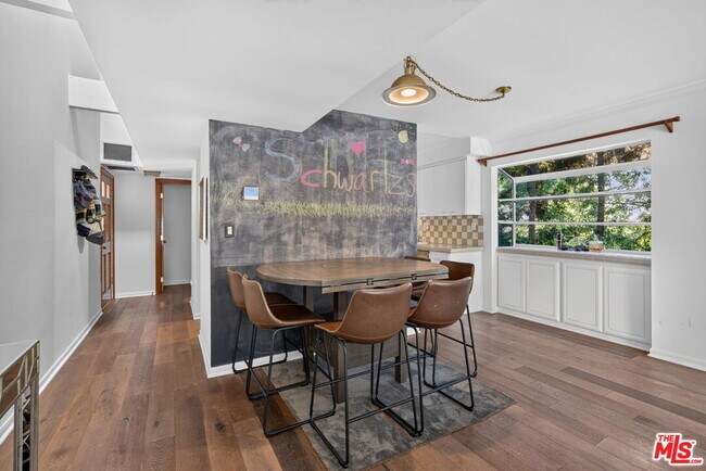 Foto del edificio - 4308 Alcove Ave