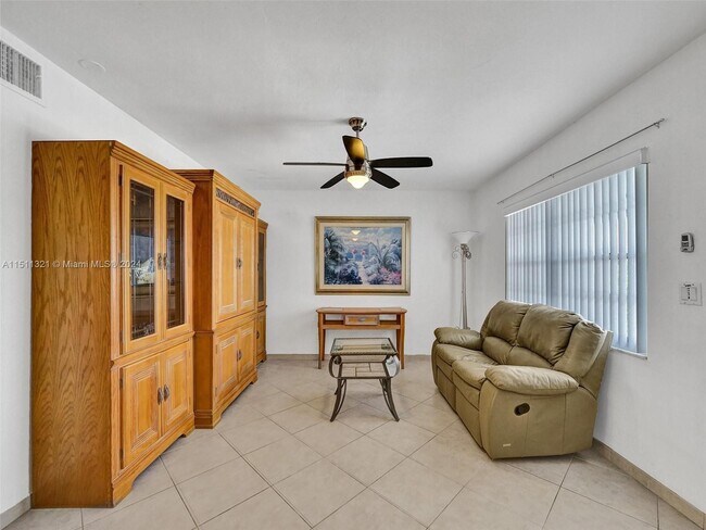Foto del edificio - 1100 Atlantic Shores Blvd
