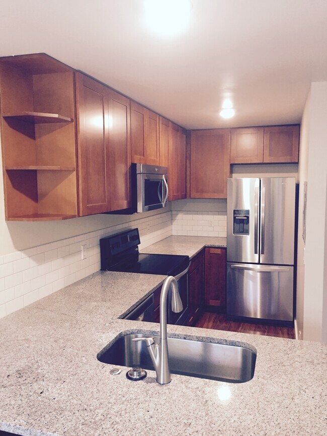 Foto del edificio - 7010 California Ave SW