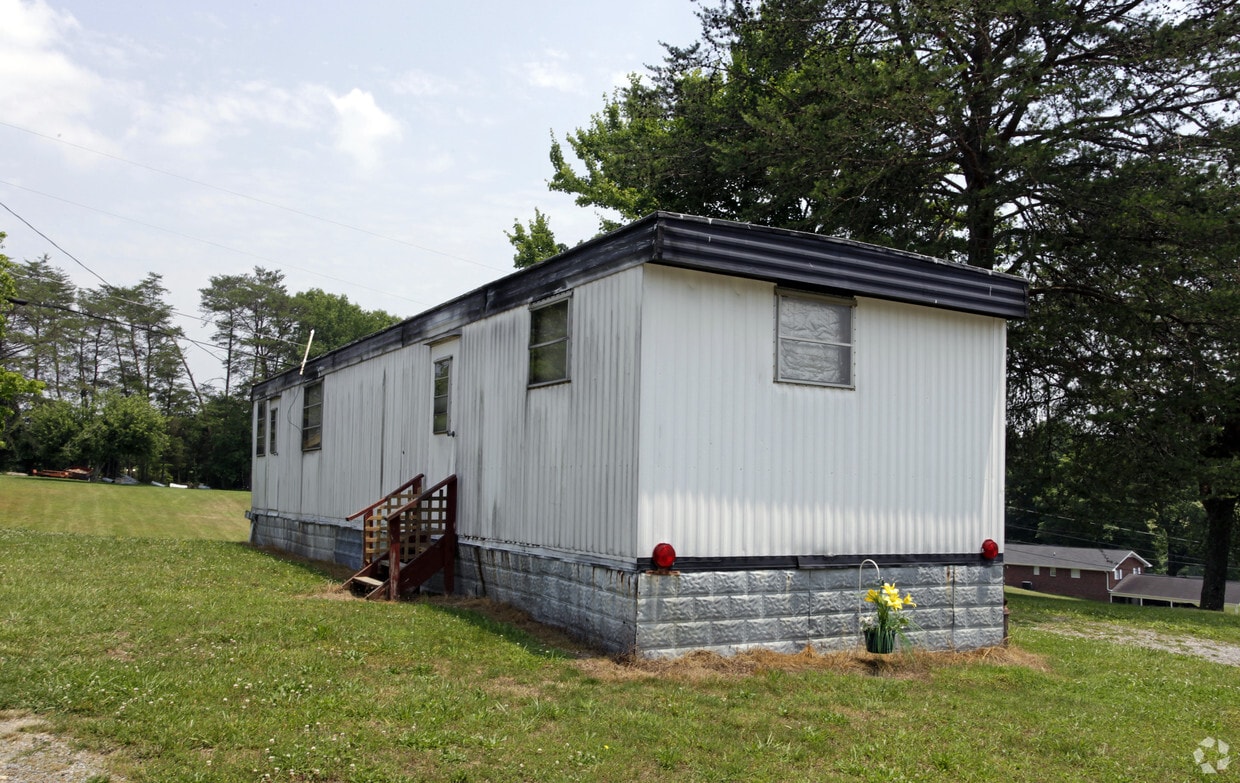 102 Lay's Ln, Maynardville, TN 37807 Apartments in Maynardville, TN