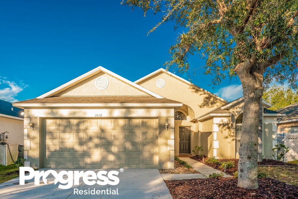 1010 Cristelle Jean Dr, Ruskin, FL 33570 House Rental in Ruskin, FL