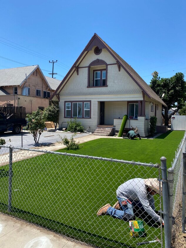 Primary Photo - 4719 S Gramercy Pl