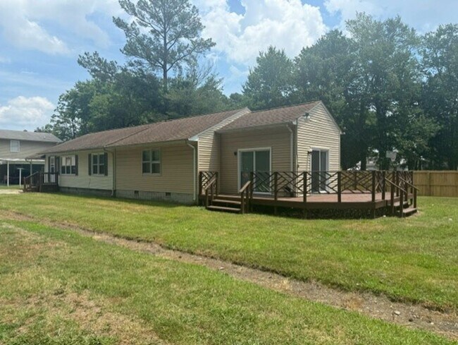 Building Photo - 725 1/2 Bellwood Road, Hampton, VA   23666