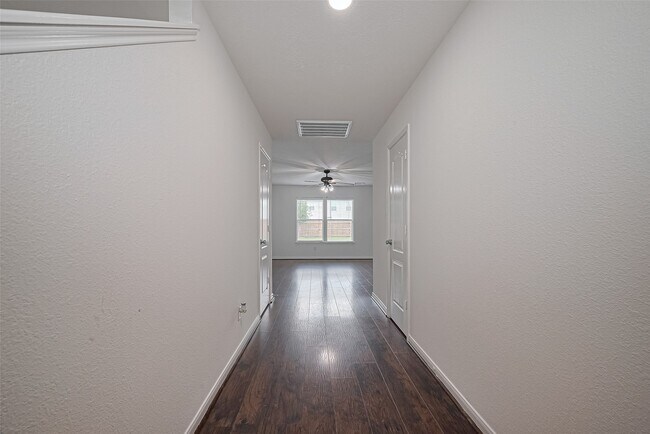 Foto del edificio - 7734 Pasture Bend Ln