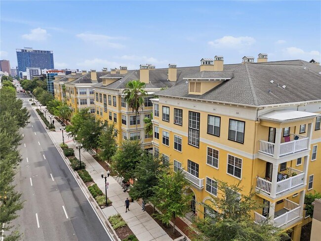 Foto del edificio - 860 N Orange Ave