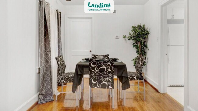 Foto del edificio - 814 N Buchanan Blvd