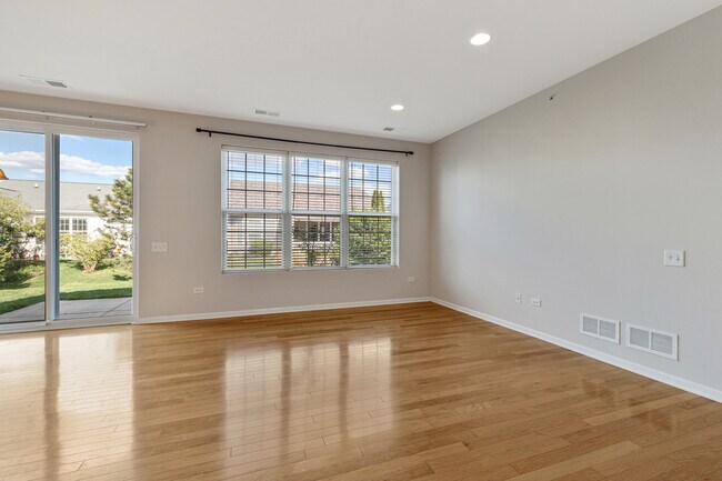 Foto del edificio - 13260 Red Alder Ave