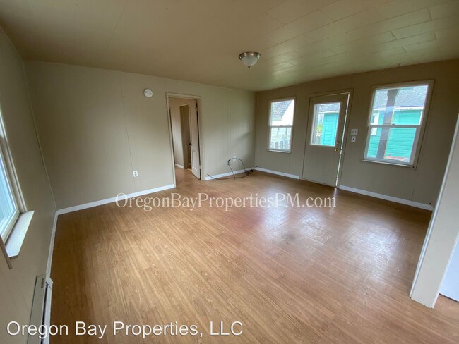Building Photo - 1 br, 1 bath House - 684 1/2 S. 10th St