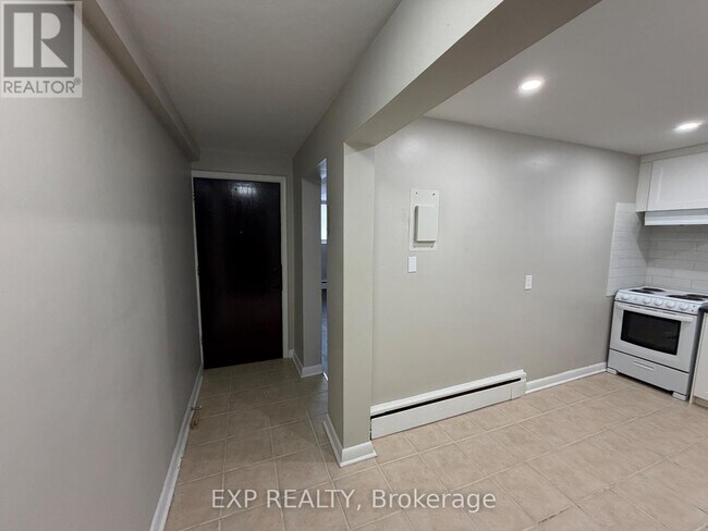 Photo du bâtiment - 365 Tillbury Ave