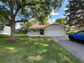 Building Photo - 9225 Garrison Way
