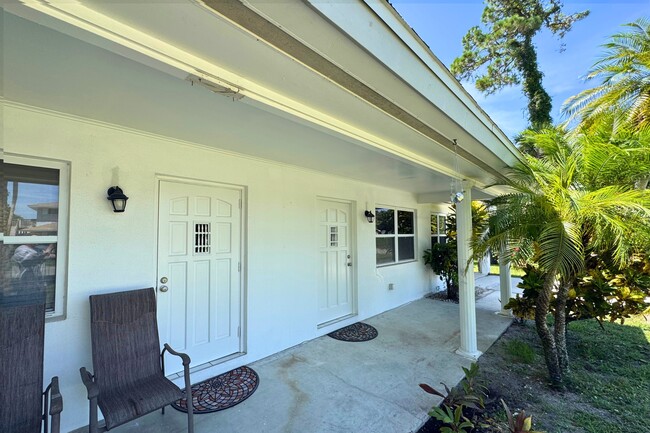 Building Photo - 2555 Granada Ave