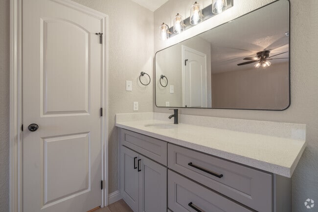 1BR Bathroom