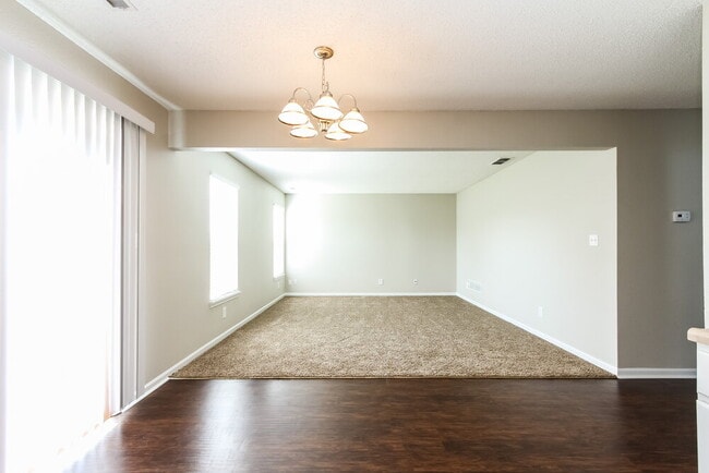 Building Photo - 3348 Blue Ash Ln