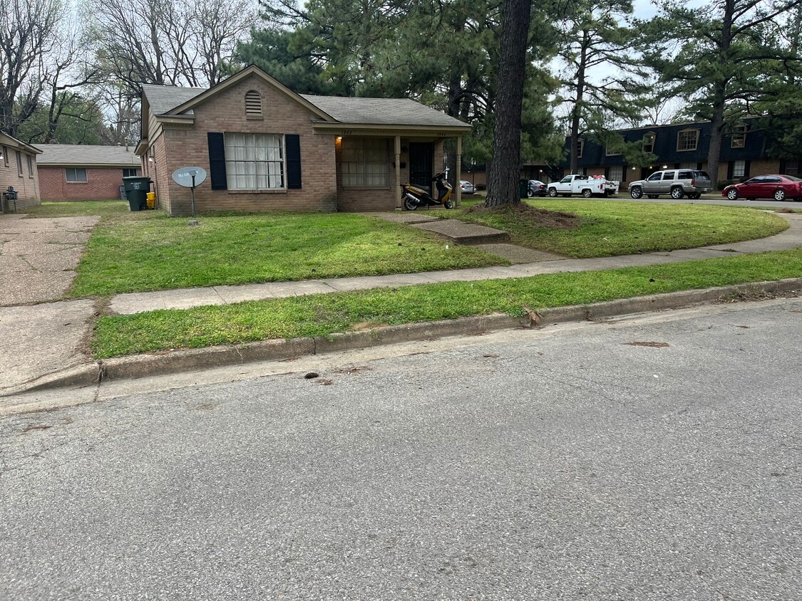 1931 S Goodlett St, Memphis, TN 38111 Apartments in Memphis, TN