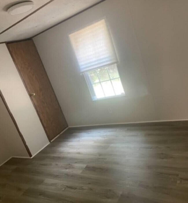 Foto del edificio - 3301 Ruckersville Rd