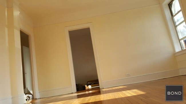 Foto del edificio - 2710 Newtown Ave