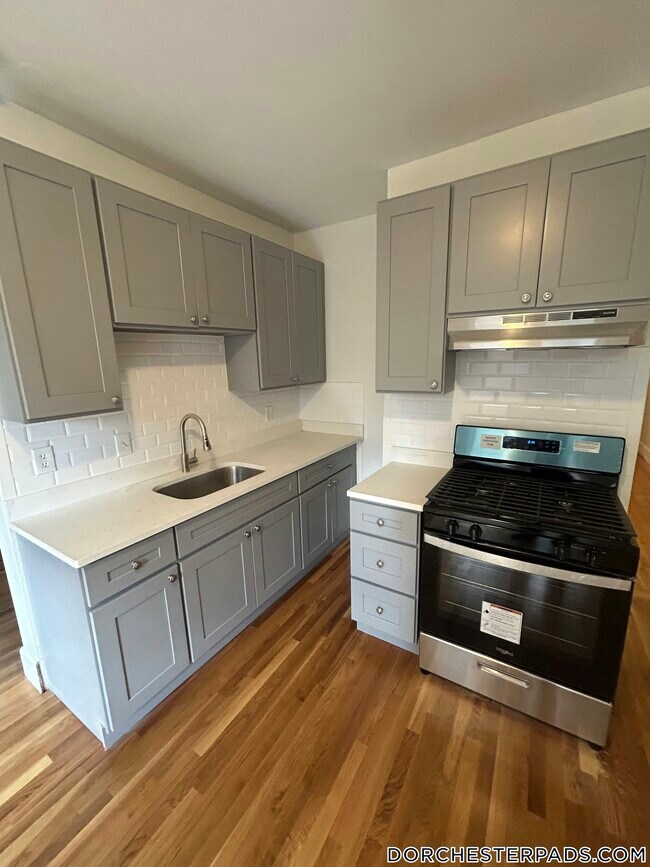 Building Photo - 65 Intervale St