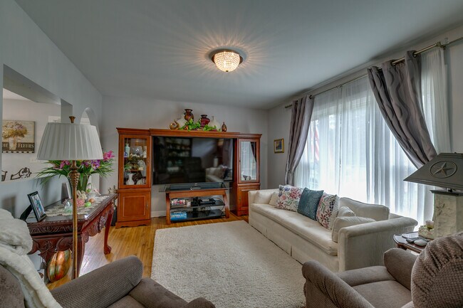 Foto del edificio - 412 Roberts St