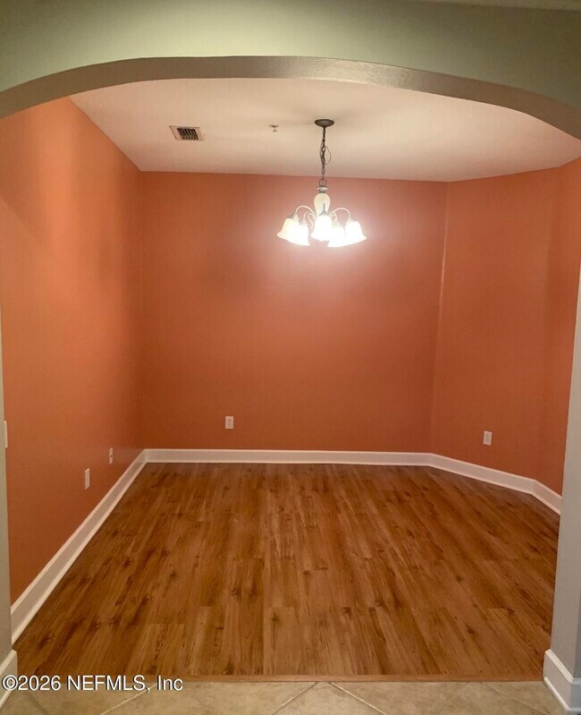 Foto del edificio - 4480 Deerwood Lake Pkwy
