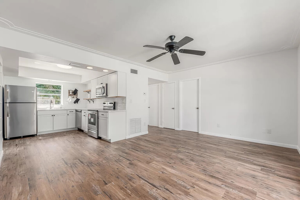 Foto principal - 818 SW 33rd St