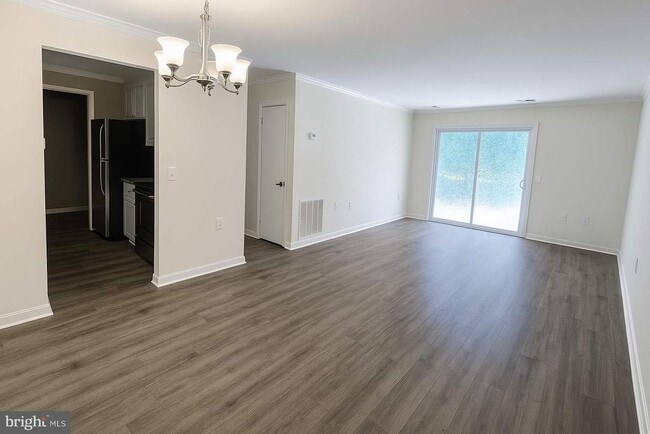 Building Photo - 18324 Streamside Dr