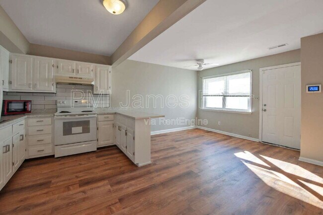 Foto del edificio - 6112 Keydet Ct