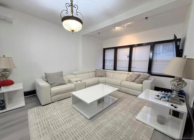 Foto del edificio - 334 71st St