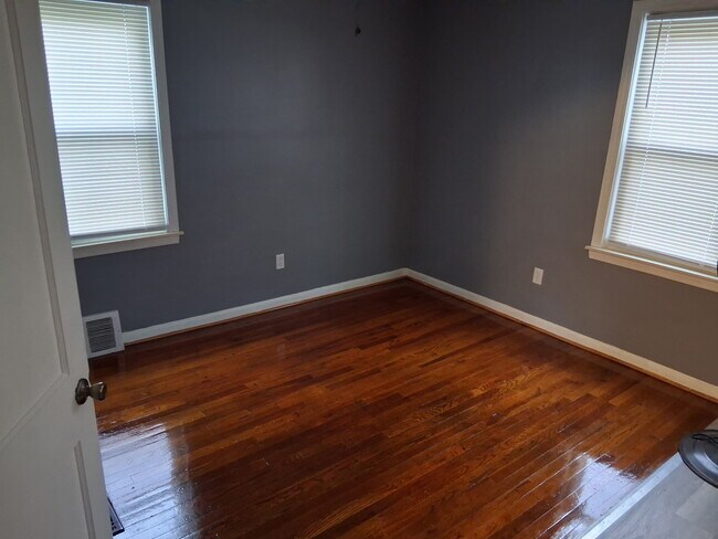 Building Photo - 7550 Memorial St