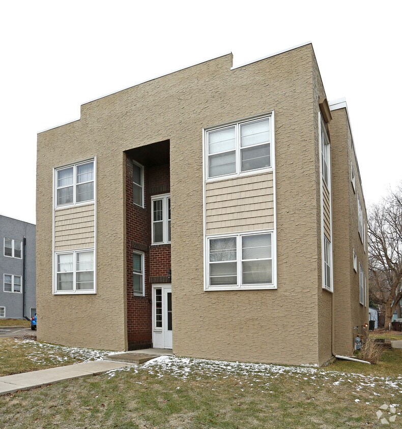 Building Photo - 1544 Grand Ave