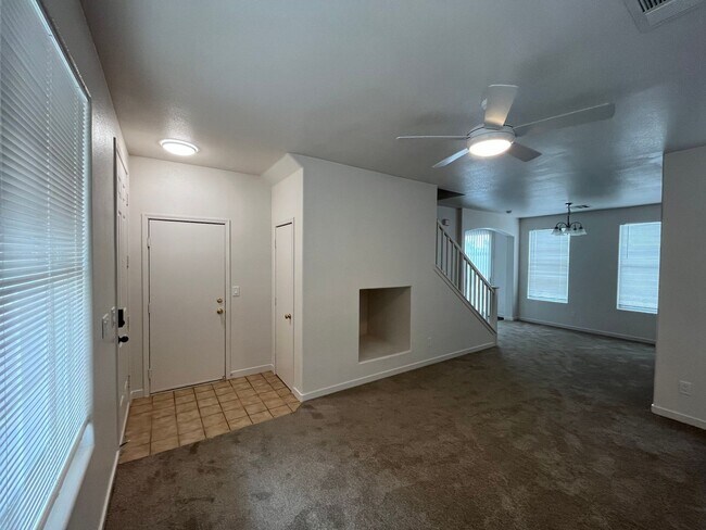 Foto del edificio - Beautiful home ready for rent