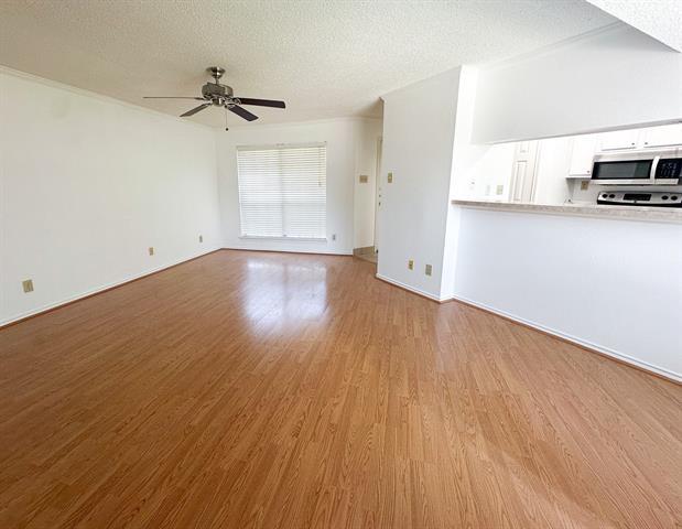 Building Photo - 16301 Ledgemont Ln