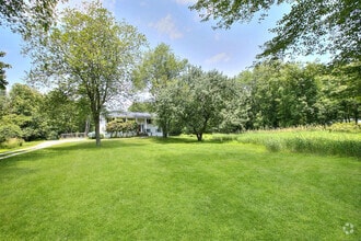 Building Photo - 287 Greens Farms Rd