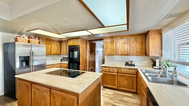 Foto del edificio - 16227 North 21st St