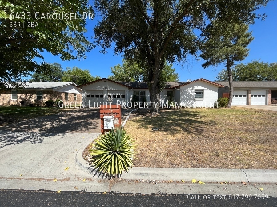 Foto principal - 6433 Carousel Dr