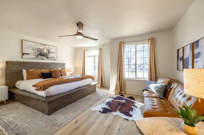 Foto del edificio - 1157 E Sego Lily Dr