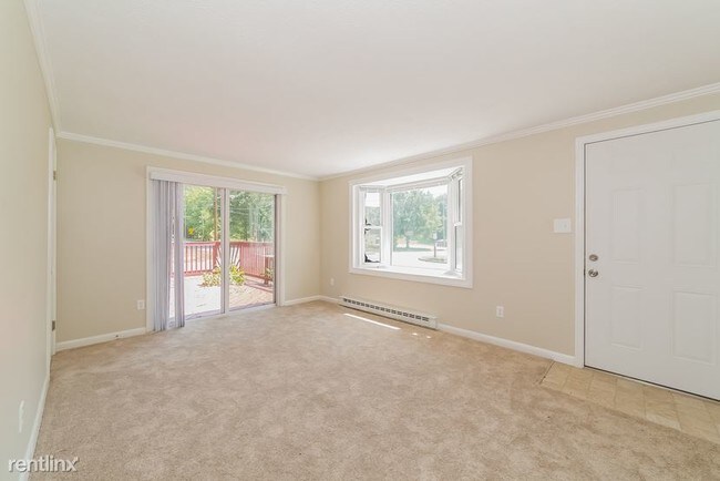Foto del edificio - 3 br, 1 bath House - 8600 ELM AVE