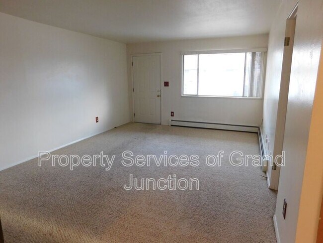 Foto del edificio - 2855 Elm Cir