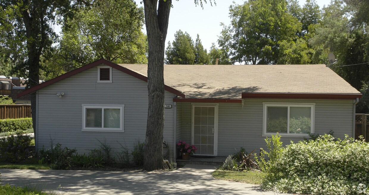 Primary Photo - 1548 Farm Bureau Rd