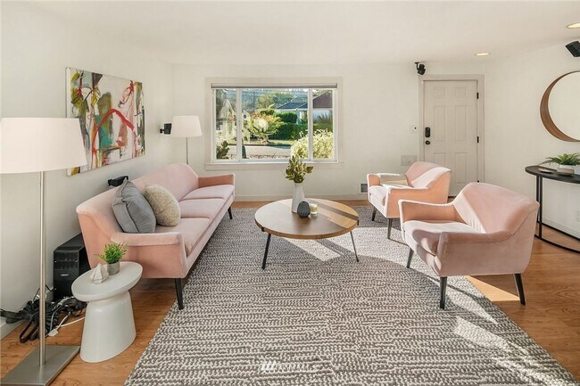 Building Photo - Charming 2 Bedroom Home in Magnolia