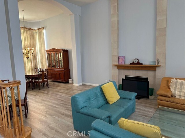 Building Photo - 2351 Ridgeview Ave