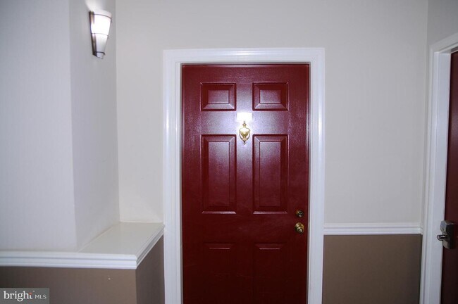 Foto del edificio - 4142 Fountainside Ln