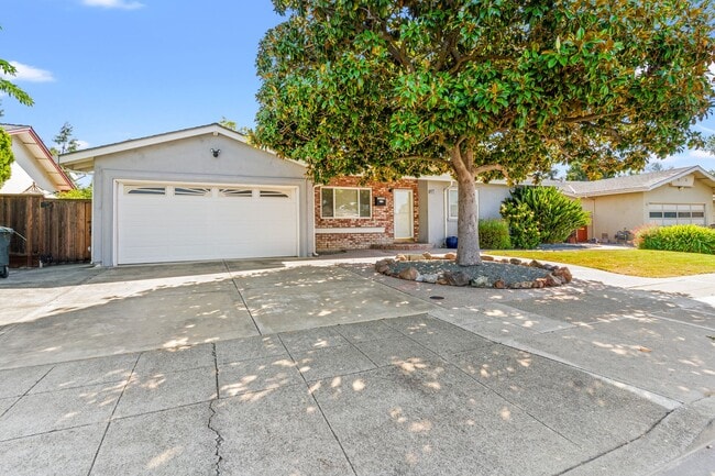 Photo - 8525 Bandon Dr House