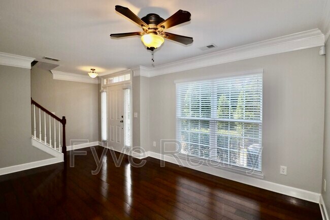 Building Photo - 2410 Anson Ln