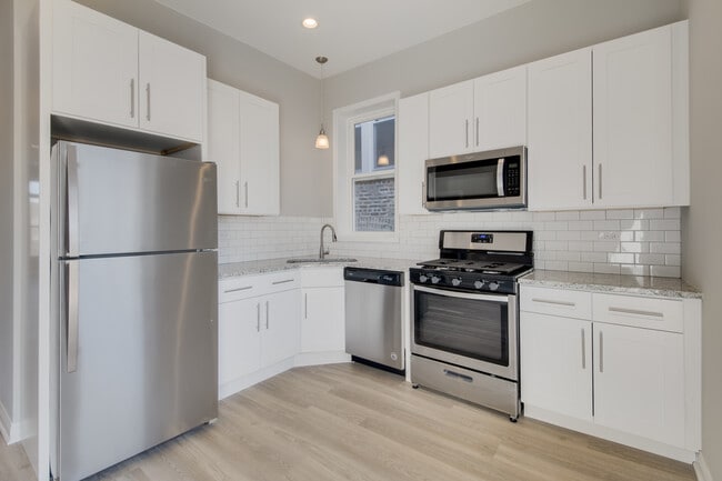 Building Photo - 1536 N Talman Ave