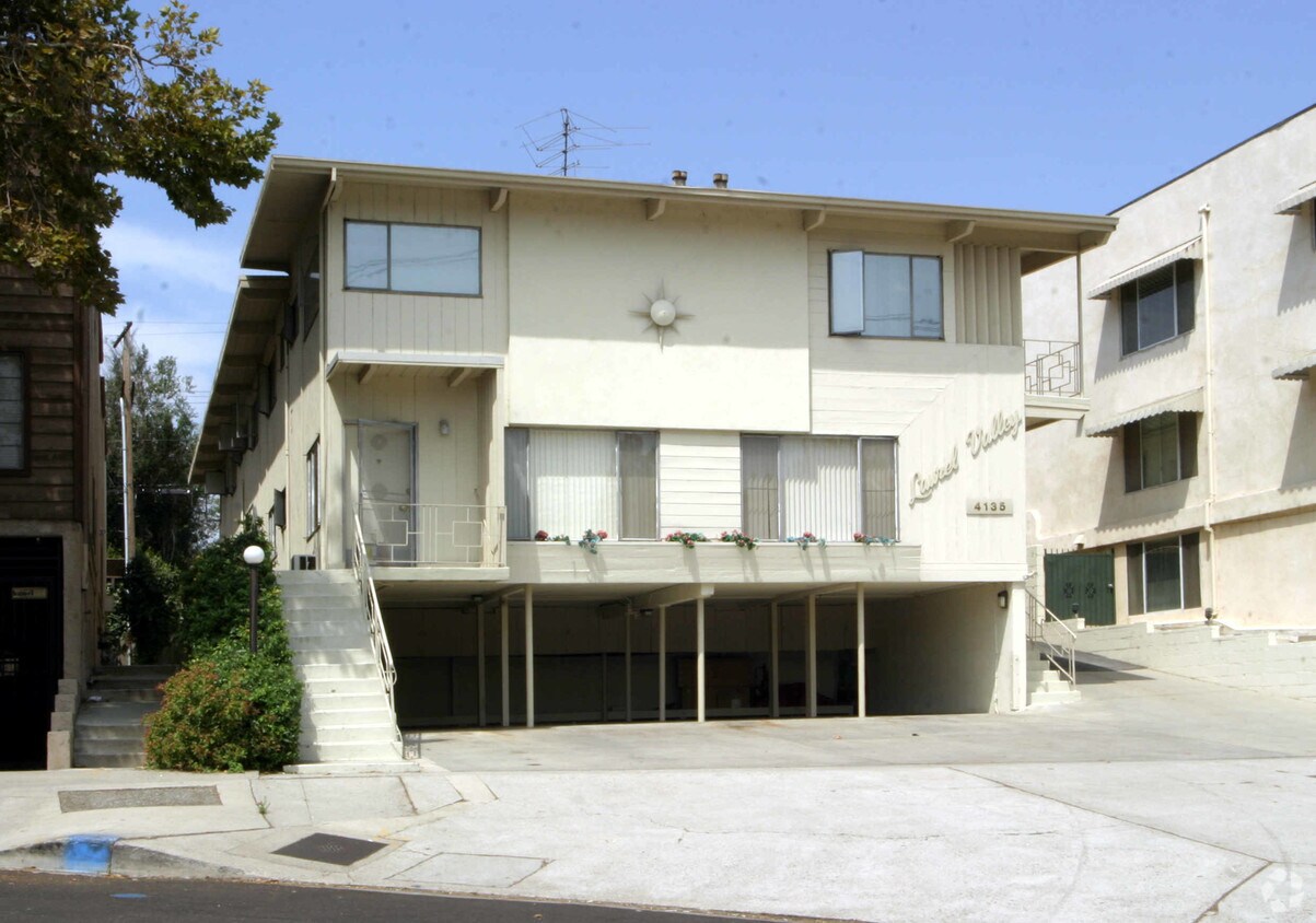 Building Photo - 4135 Laurel Canyon Blvd