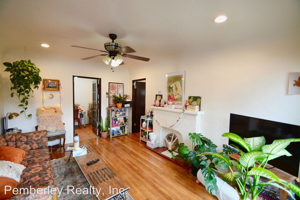 Foto principal - 4637-4645 Park Blvd