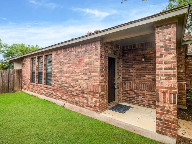 Foto del edificio - Sought-After Vista Ridge Single Story