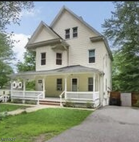 Foto del edificio - 196 Mt Kemble Ave