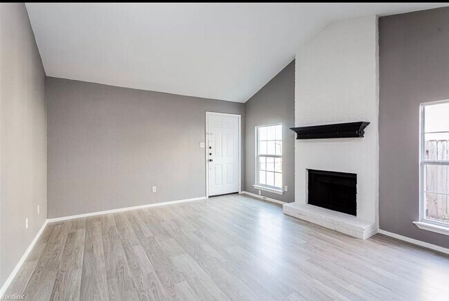 Foto del edificio - 4900 E Stassney Ln